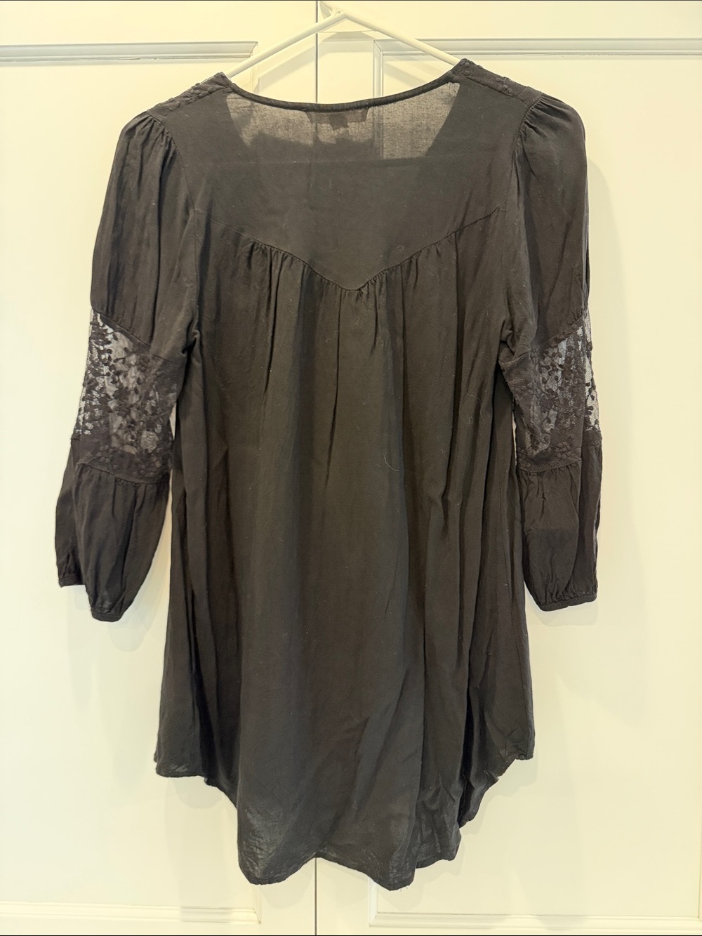 painted threads Black Lace Trim V-Neck Tunic - Picture 5 of 6